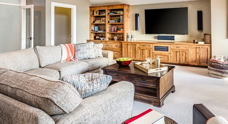 Robes N Rails in Lincoln